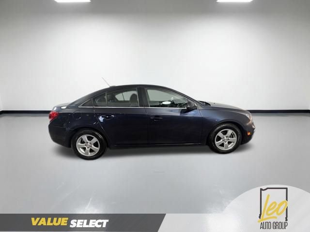 Used 2015 Chevrolet Cruze LT w/ Technology Package FWD image 6