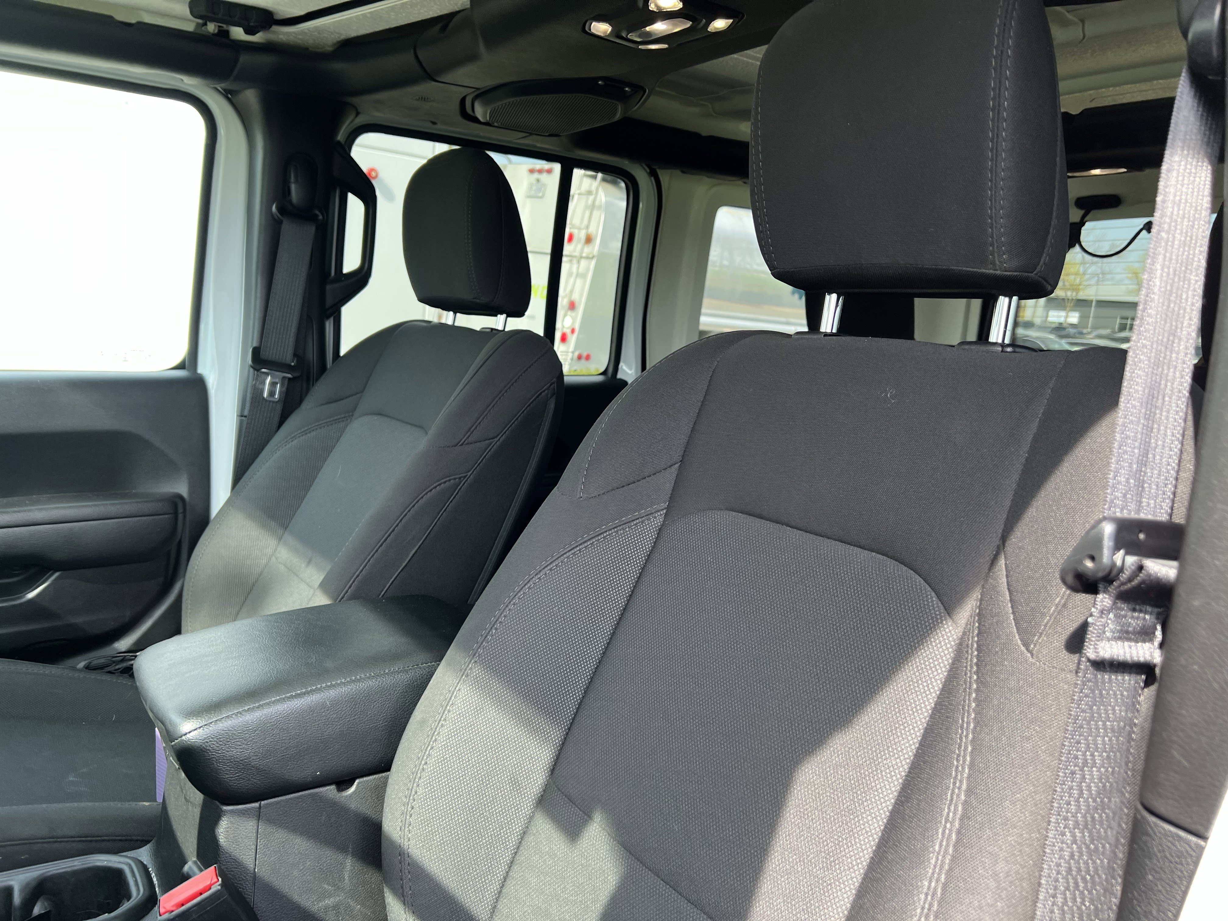 Used 2023 Jeep Wrangler Unlimited Sport image 16