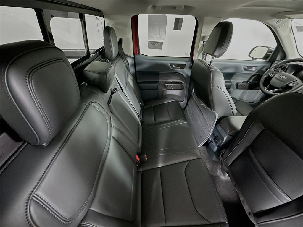 New 2025 Ford Maverick Lariat w/ Black Appearance Package image 28