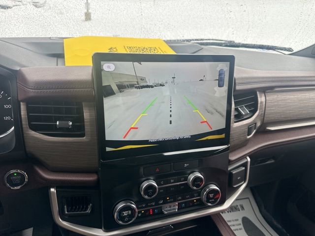 Used 2022 Ford Expedition Max Limited image 16