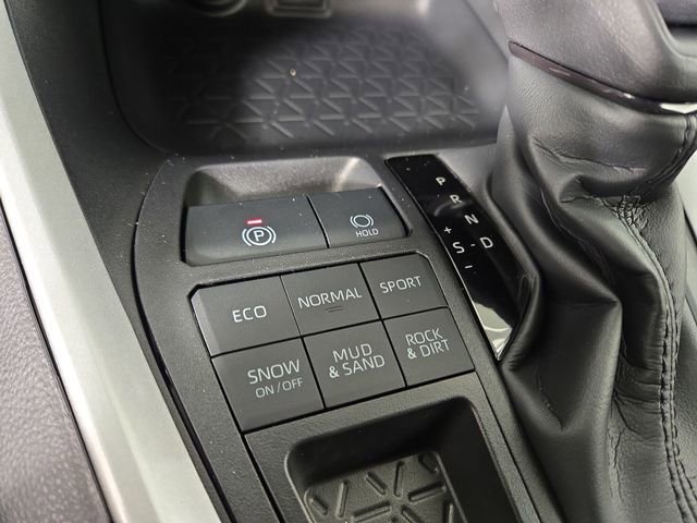 New 2025 Toyota RAV4 XLE image 28