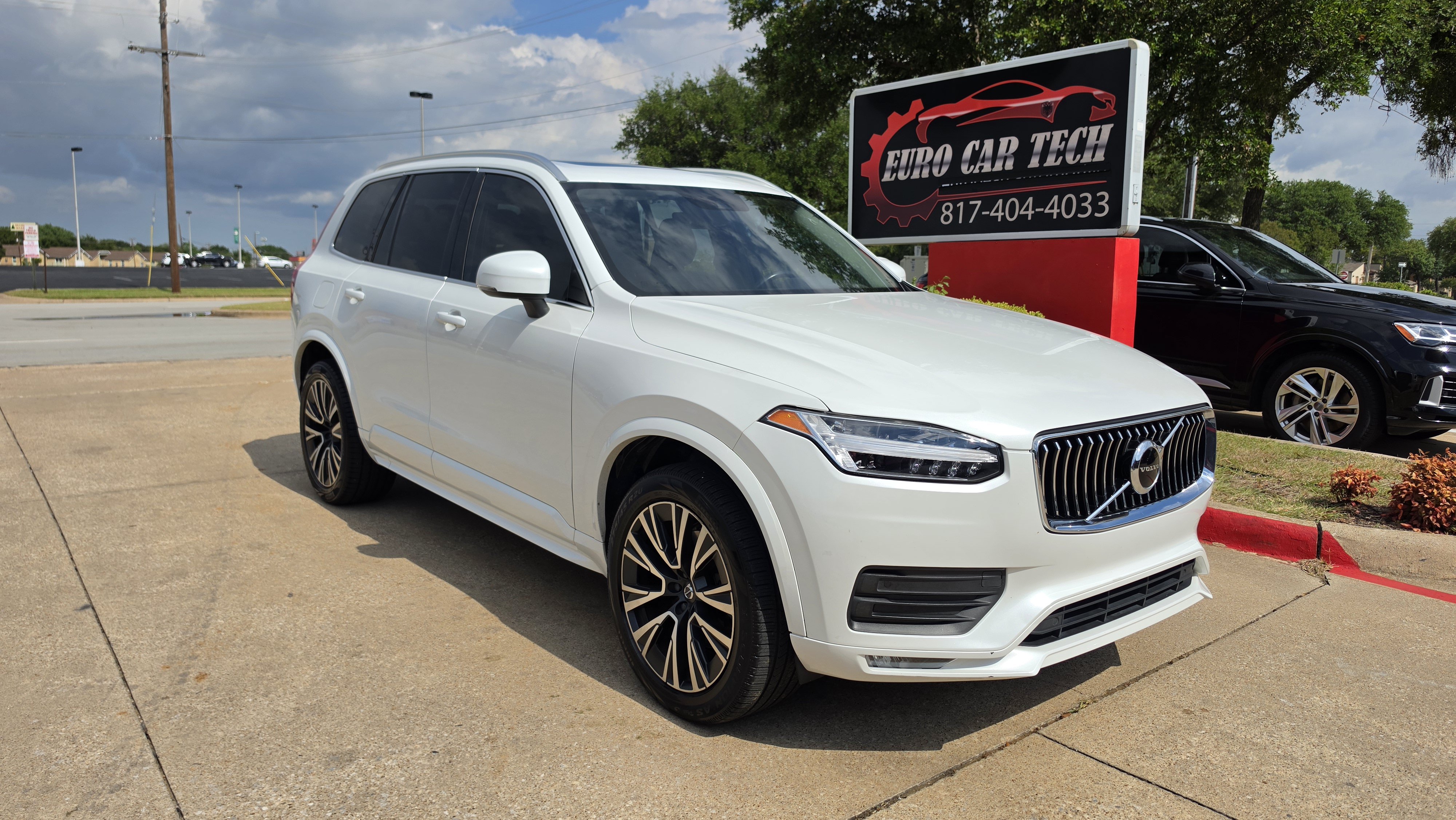 Used 2020 Volvo XC90 T6 Momentum AWD/4WD image 6
