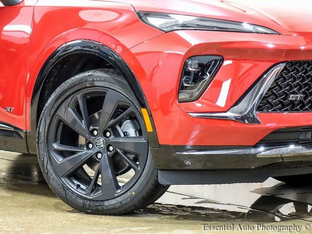 New 2025 Buick Envision Sport Touring image 3