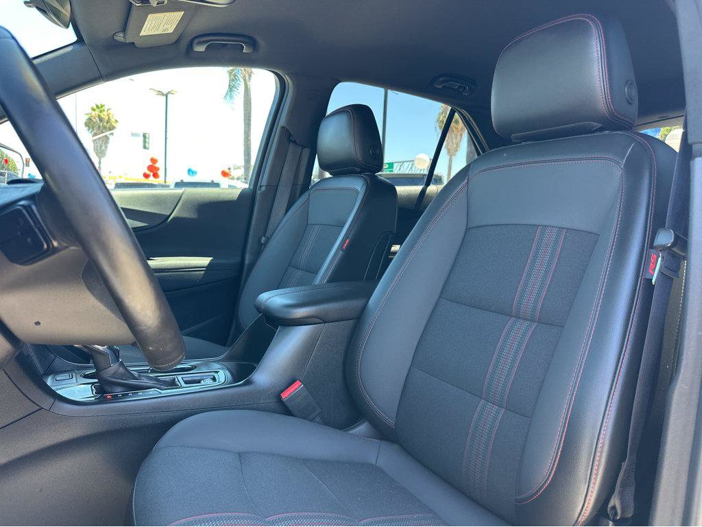Used 2022 Chevrolet Equinox RS w/ Infotainment Package FWD image 7