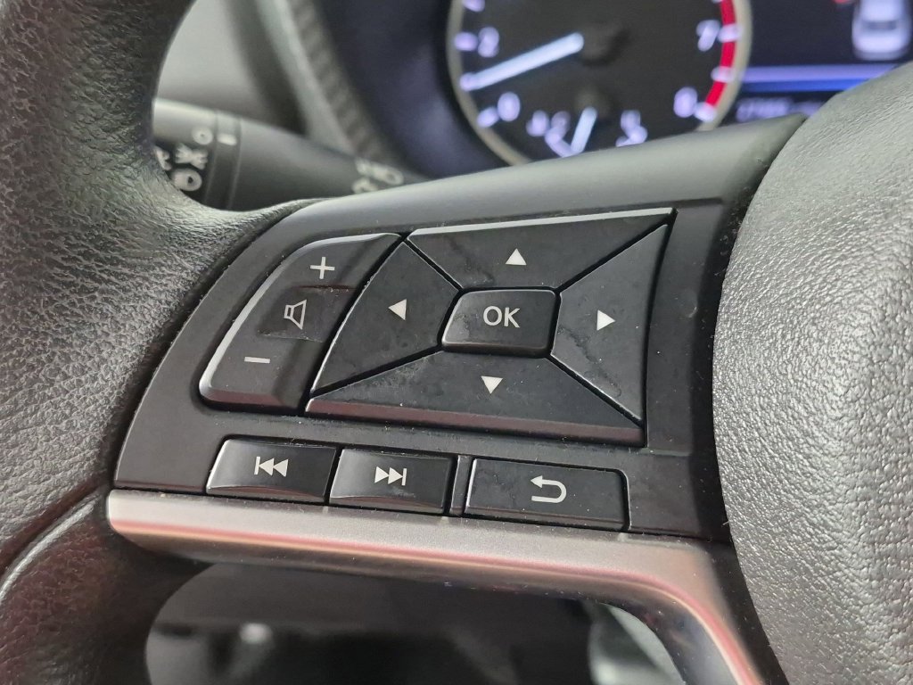 Used 2025 Nissan Sentra SV FWD image 18