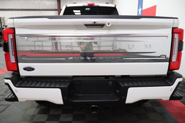 Used 2024 Ford F350 Platinum w/ FX4 Off-Road Package AWD/4WD image 12
