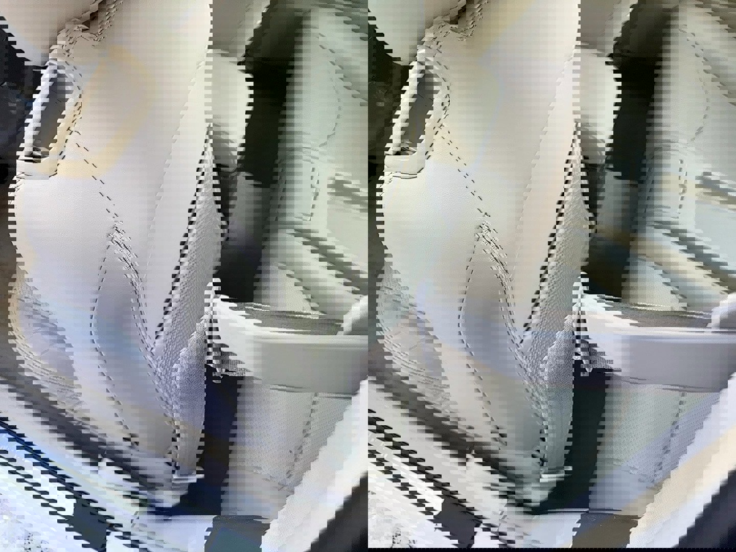 Used 2009 INFINITI G37 x Coupe w/ Premium Pkg image 16