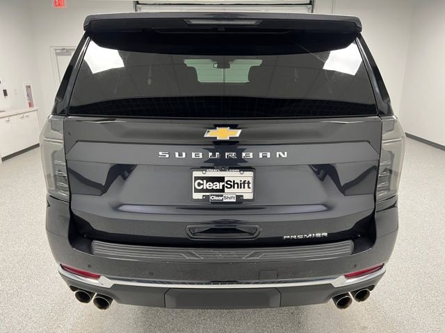 Used 2025 Chevrolet Suburban Premier AWD/4WD image 8