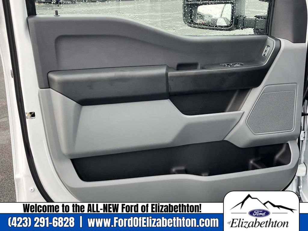 New 2026 Ford F250 4x4 Regular Cab Super Duty image 16