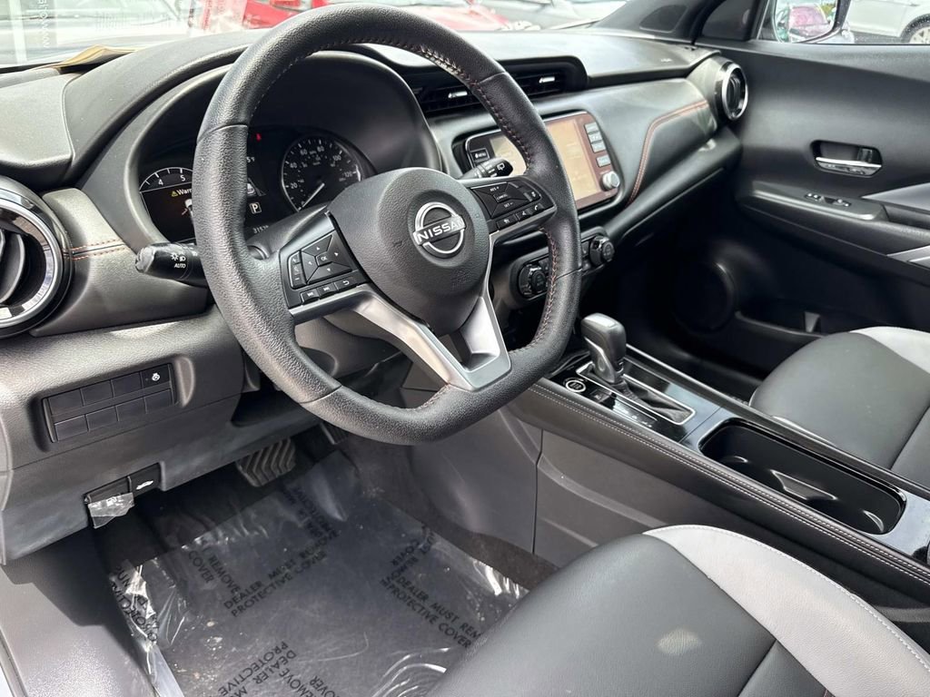 Used 2023 Nissan Kicks SR w/ SR Premium Package FWD image 21