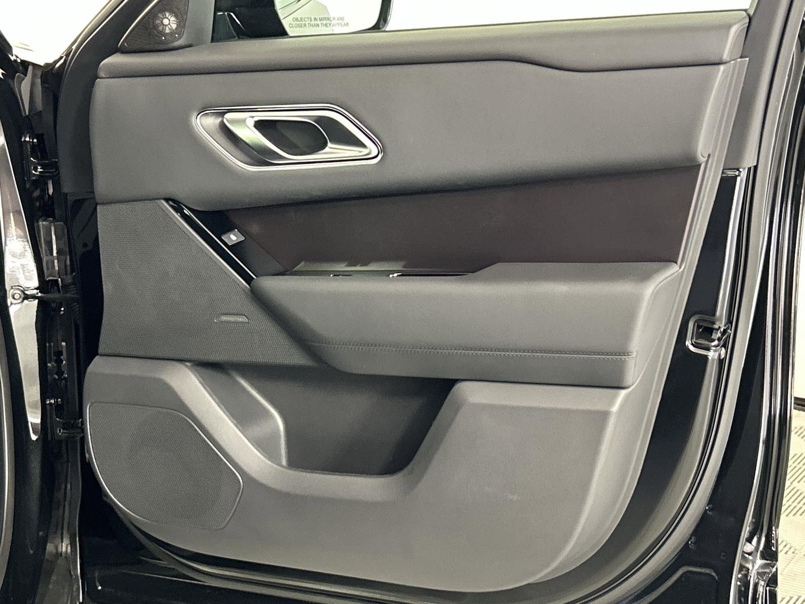 Certified 2026 Land Rover Range Rover Velar Dynamic SE image 31