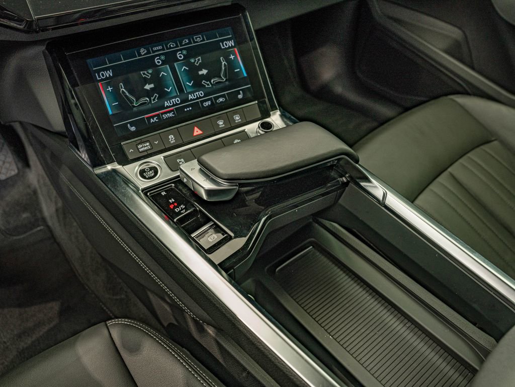 Used 2021 Audi e-tron Premium w/ Convenience Plus Package AWD/4WD image 26