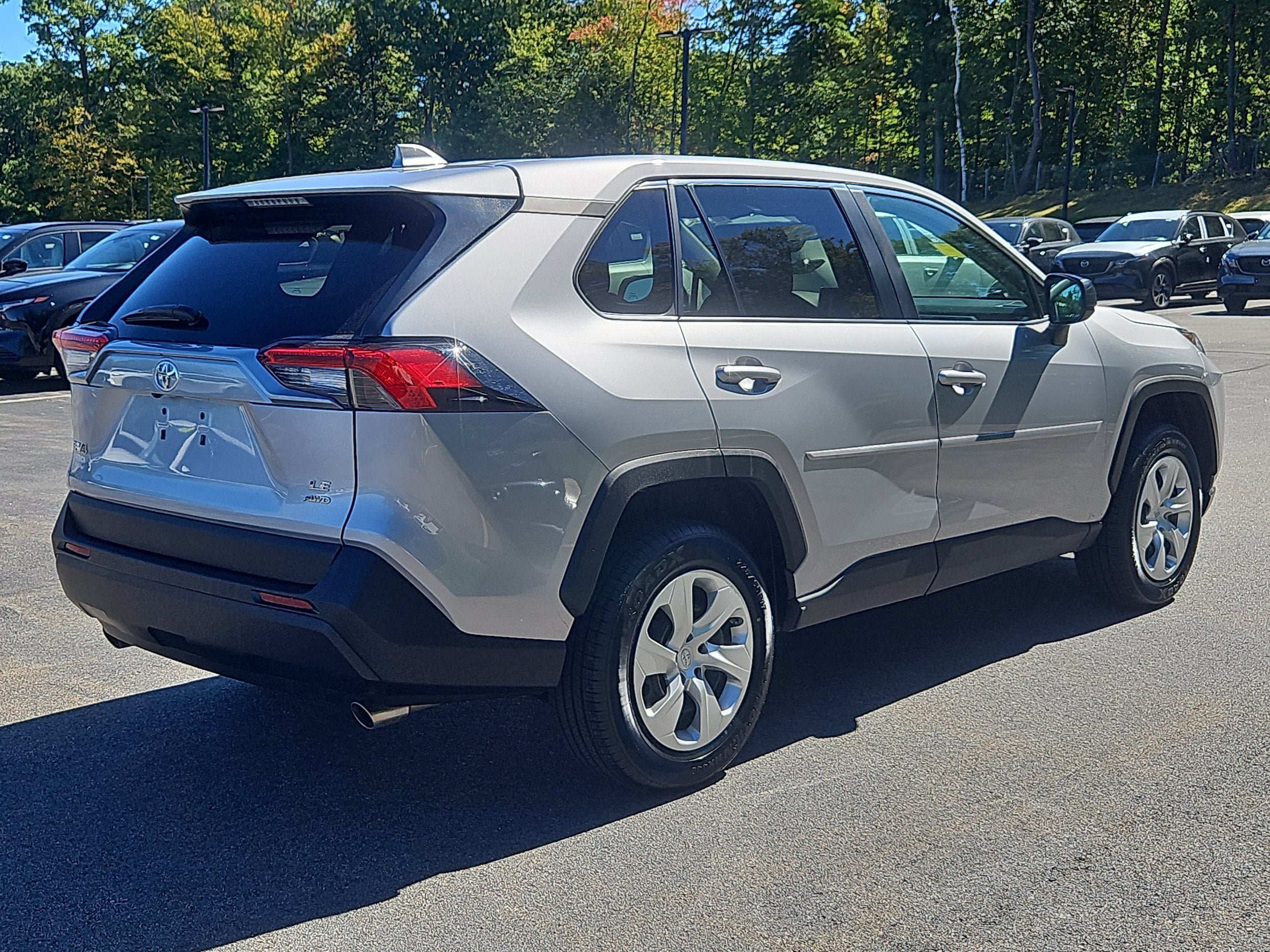 Used 2023 Toyota RAV4 LE AWD/4WD image 6