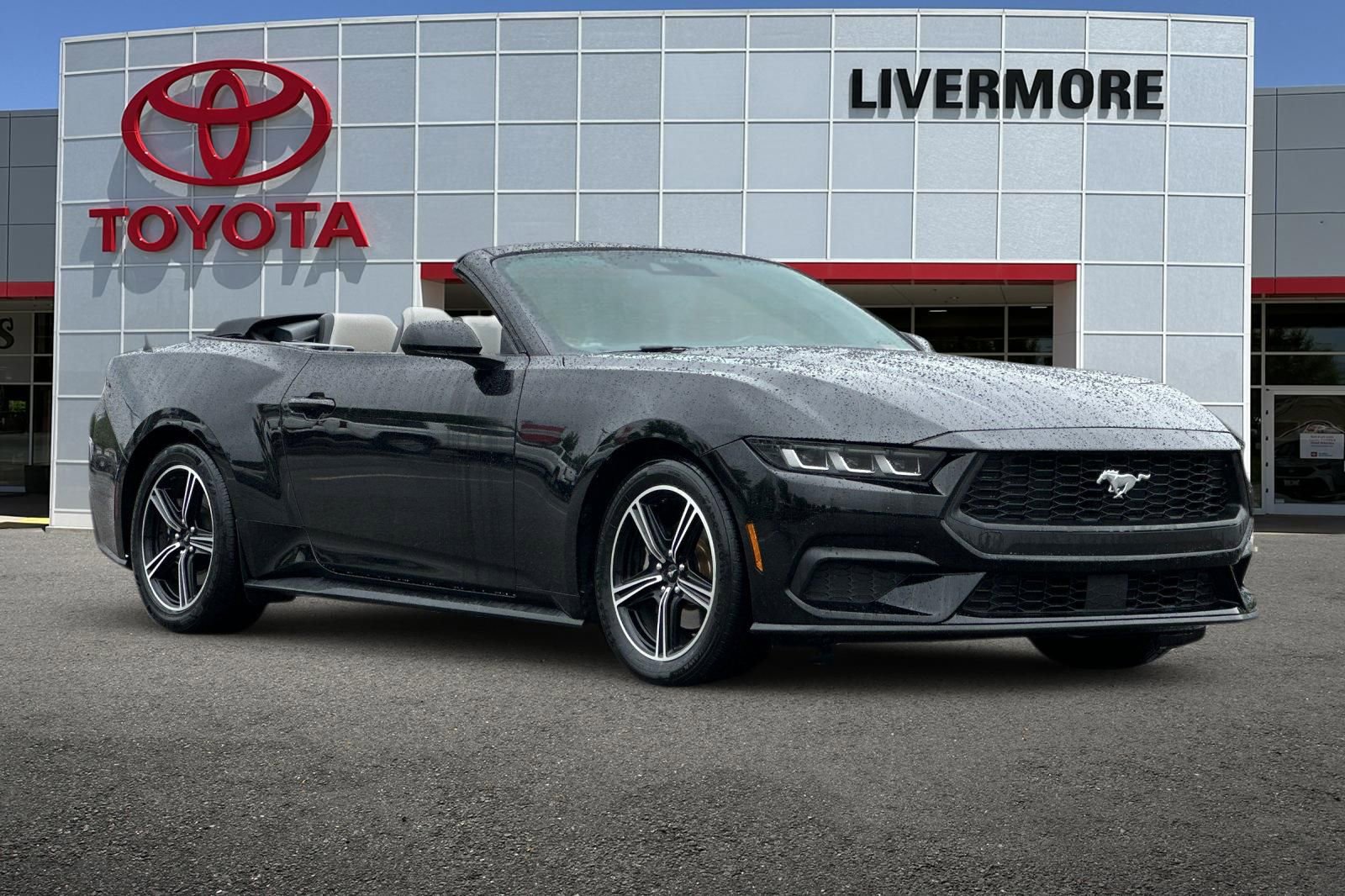 Used 2024 Ford Mustang Premium RWD image 2