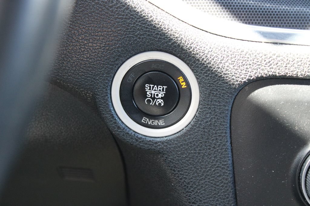 Used 2016 Dodge Charger SXT RWD image 18