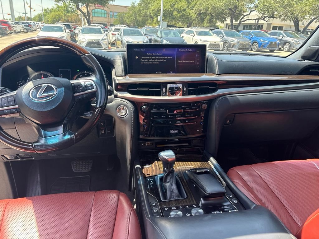 Used 2021 Lexus LX 570 4WD w/ Sport Package image 18