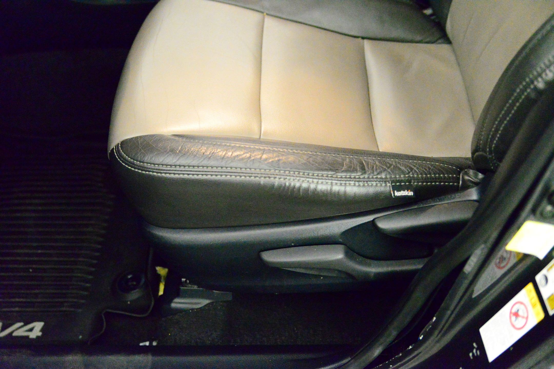 Used 2018 Toyota RAV4 LE image 10