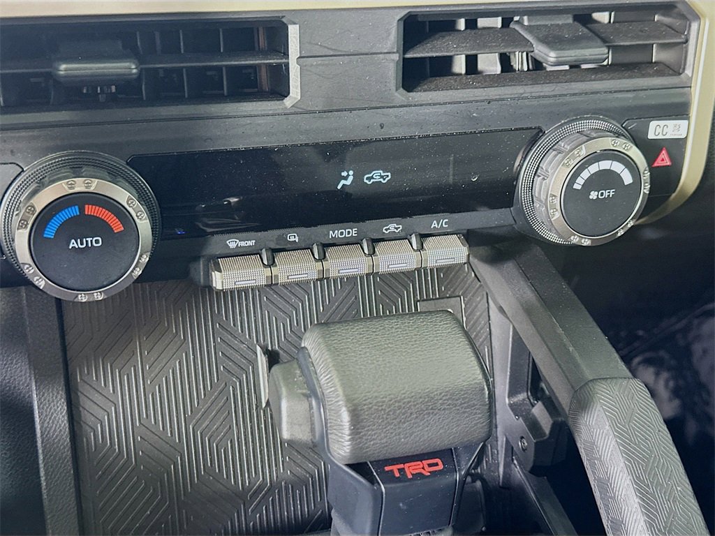 Used 2024 Toyota Tacoma TRD Off-Road image 26