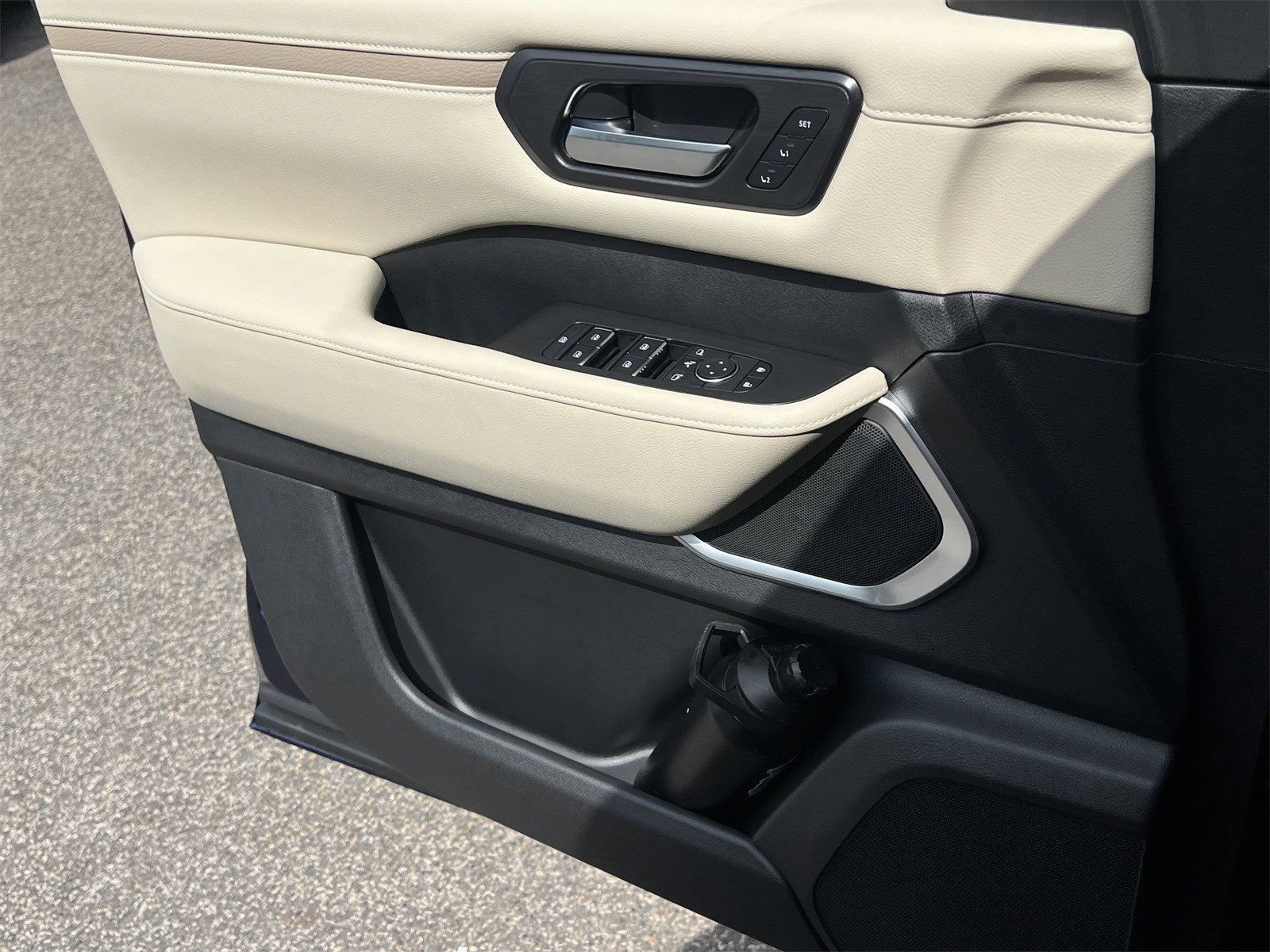 New 2025 Nissan Armada Platinum Reserve AWD/4WD image 18
