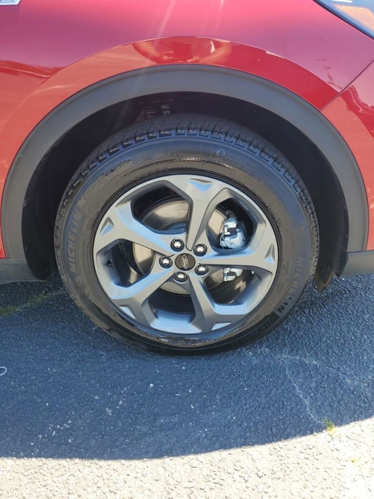 Used 2025 Ford Escape ST-Line FWD image 32