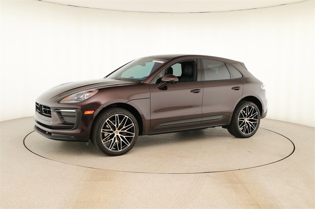 Used 2023 Porsche Macan Turbo image 13
