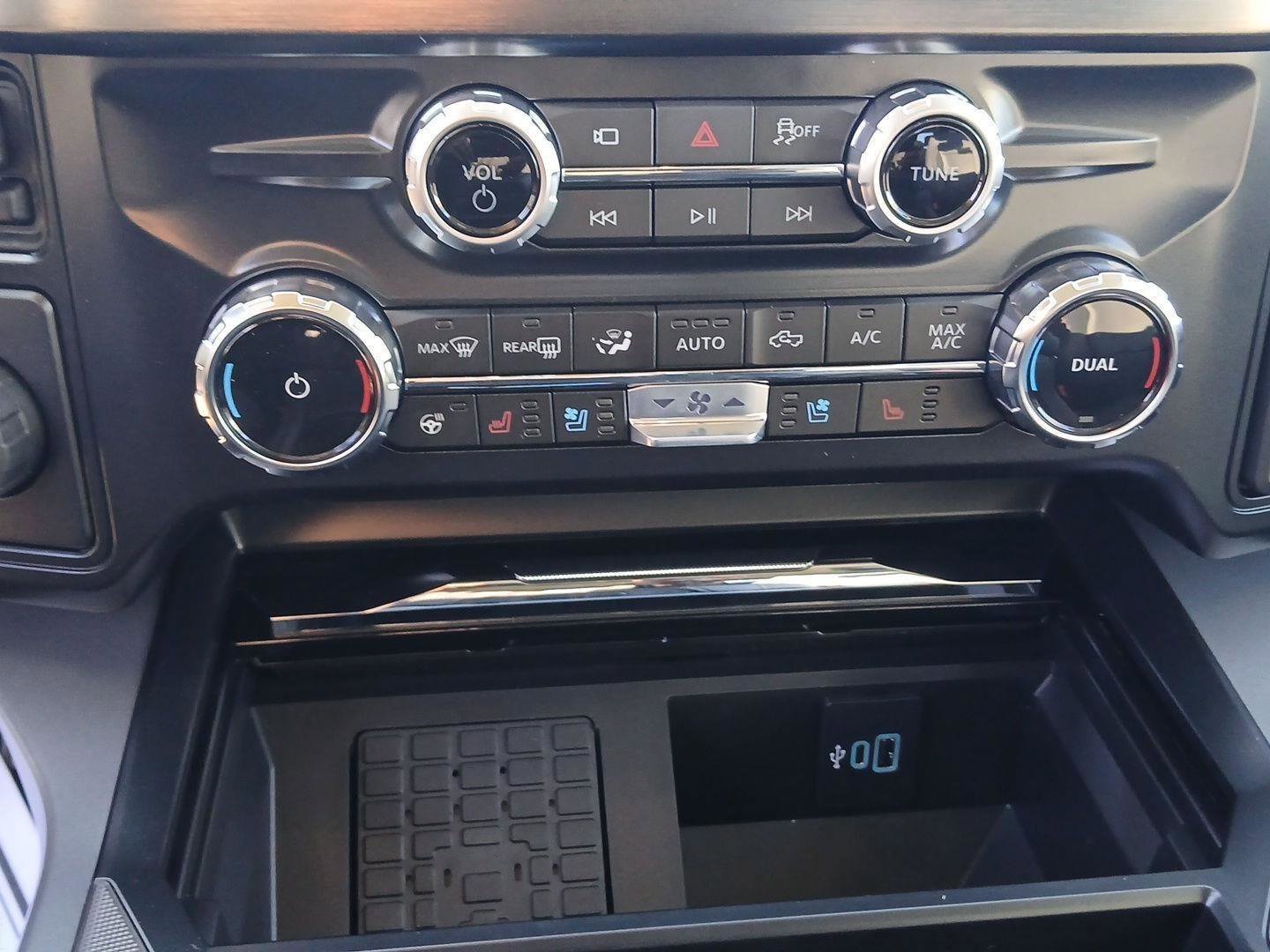 New 2026 Ford F350 Lariat image 15