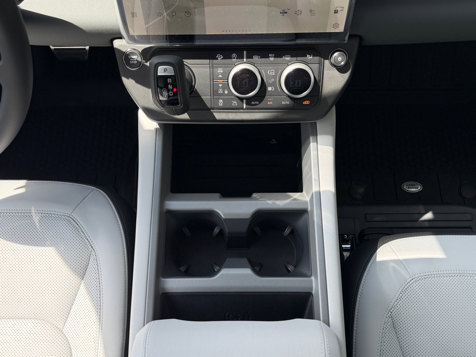 New 2026 Land Rover Defender 90 V8 AWD/4WD image 15