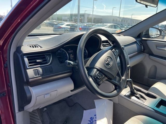 Used 2016 Toyota Camry LE FWD image 9