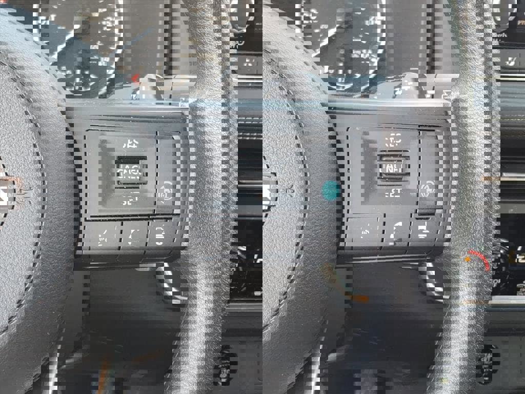 Used 2024 Nissan Rogue SV image 19