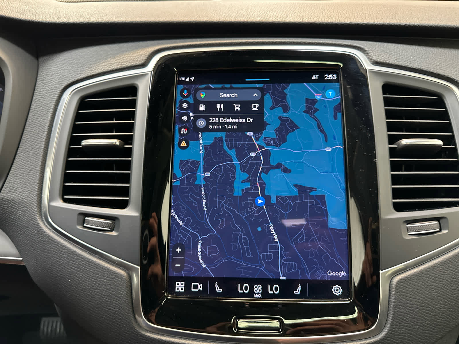 Used 2023 Volvo XC90 B5 Core w/ Protection Package image 15