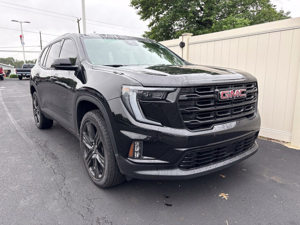 Used 2025 GMC Acadia Elevation w/ Elevation Premium Package FWD image 2
