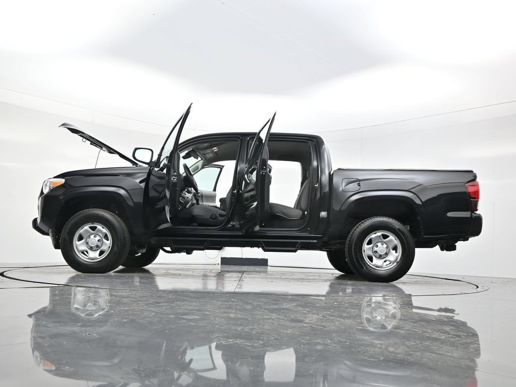Used 2022 Toyota Tacoma SR AWD/4WD image 56
