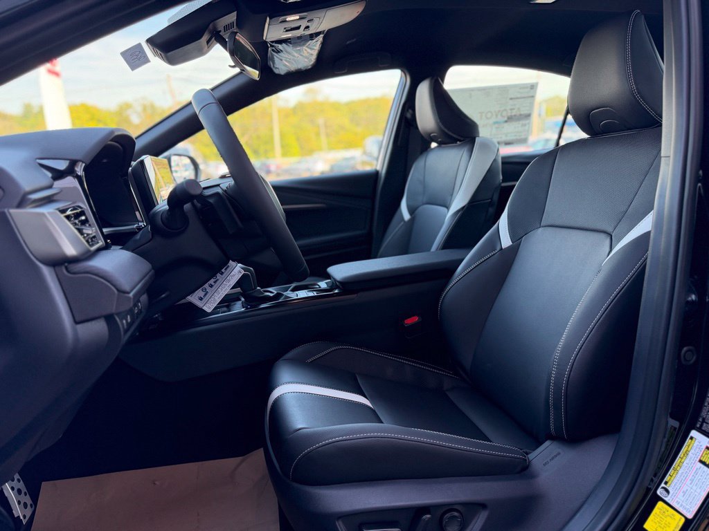 New 2026 Toyota Camry SE AWD/4WD image 7