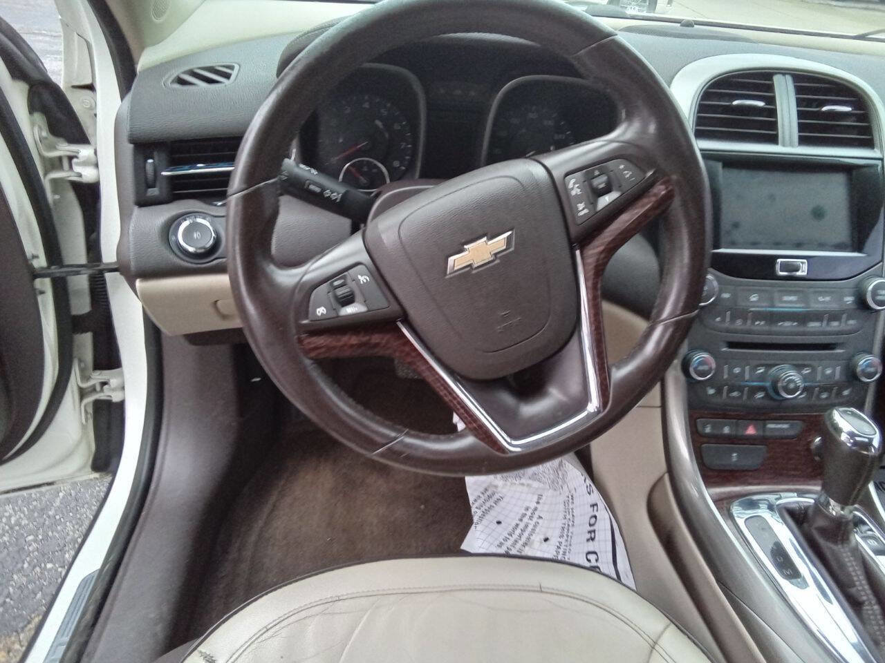 Used 2013 Chevrolet Malibu LTZ FWD image 15