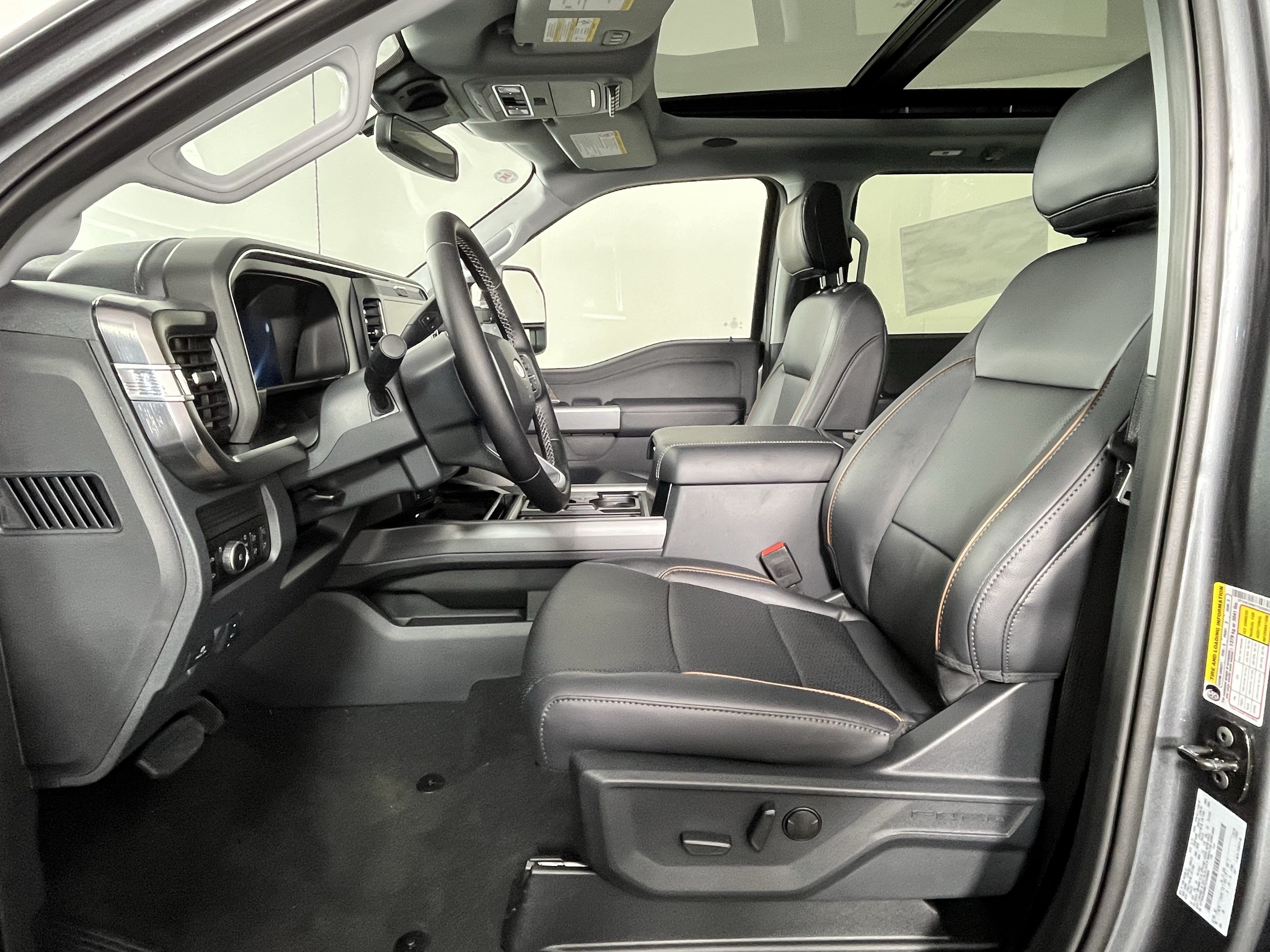 New 2026 Ford F250 Lariat w/ Tremor Off-Road Package AWD/4WD image 9