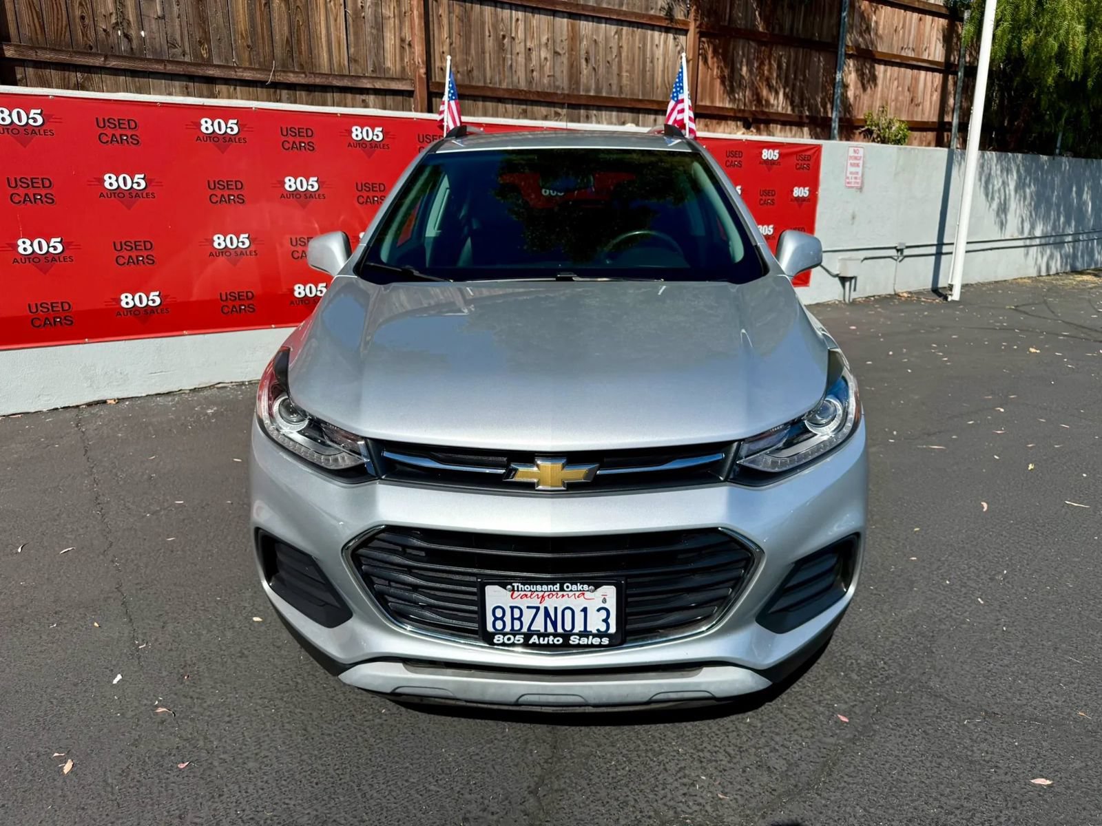 Used 2017 Chevrolet Trax LT w/ LT Convenience Package FWD image 2