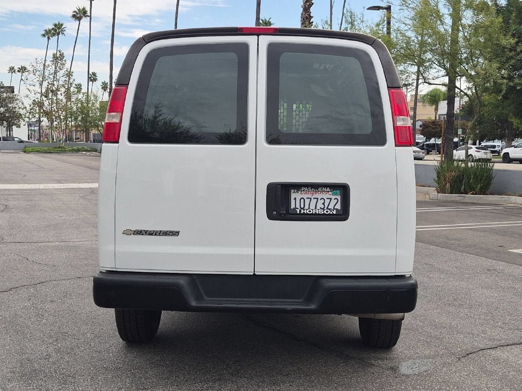 Used 2020 Chevrolet Express 2500 RWD image 5