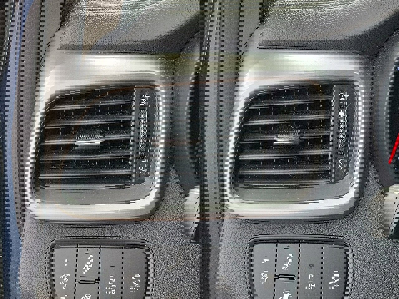 Used 2019 Kia Sorento SX image 33