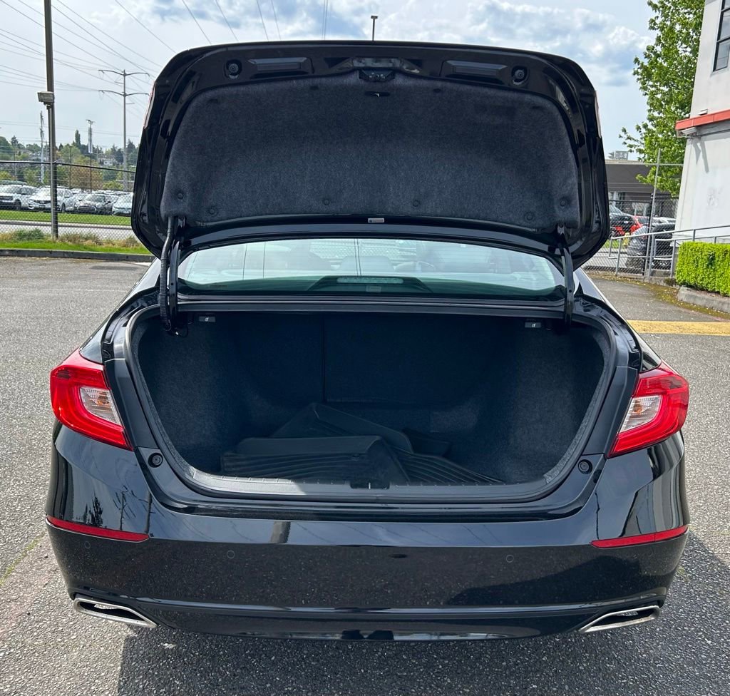 Used 2018 Honda Accord Touring image 26