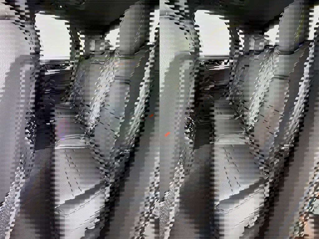 New 2026 Porsche Cayenne image 25