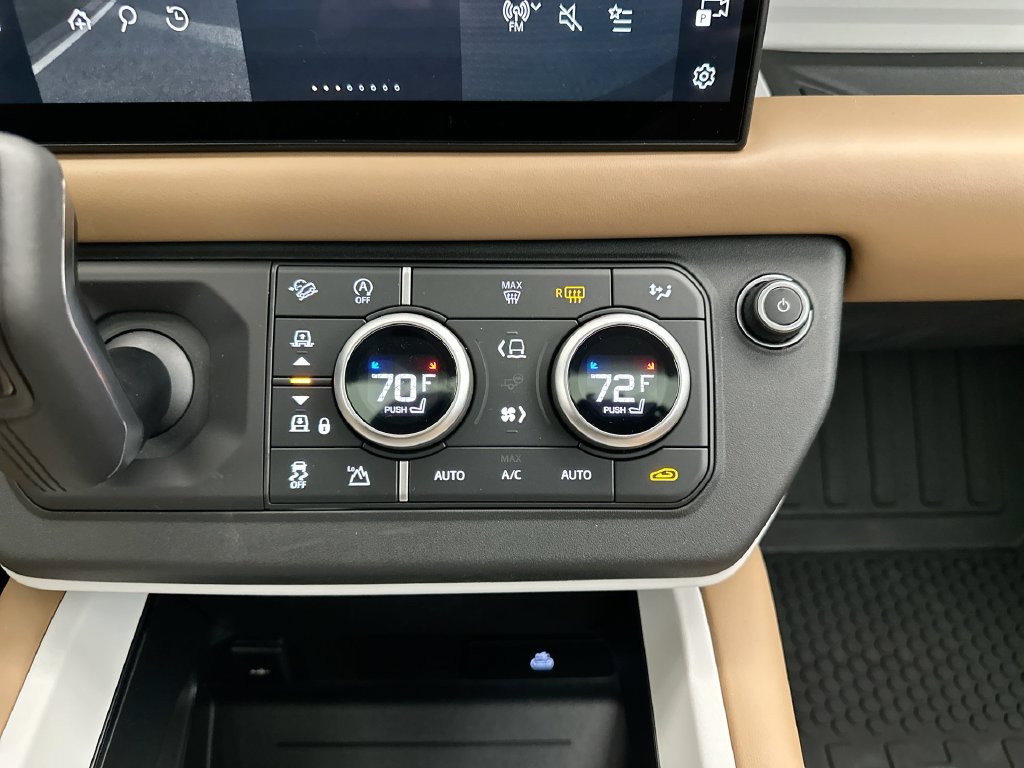 Certified 2025 Land Rover Defender 110 S AWD/4WD image 10
