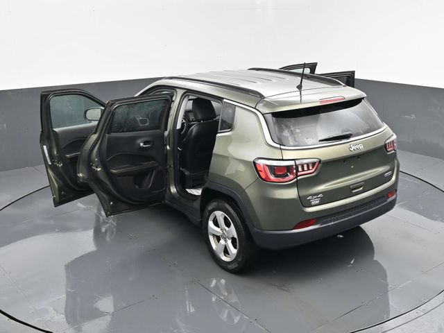 Used 2018 Jeep Compass Latitude AWD/4WD image 24