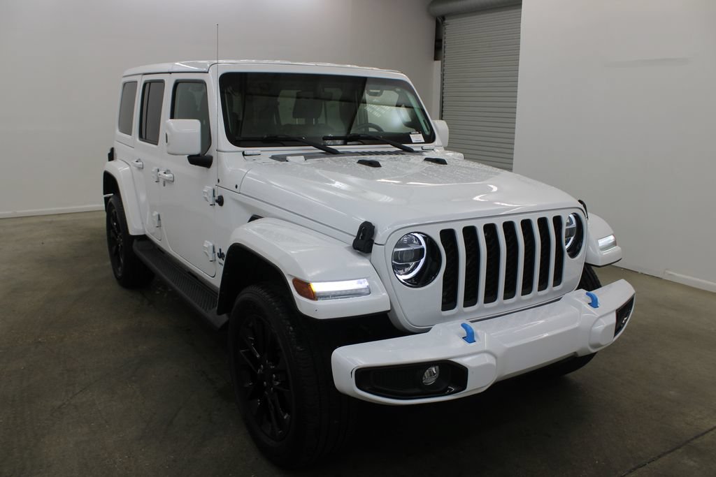 Used 2021 Jeep Wrangler Unlimited Sahara AWD/4WD image 6