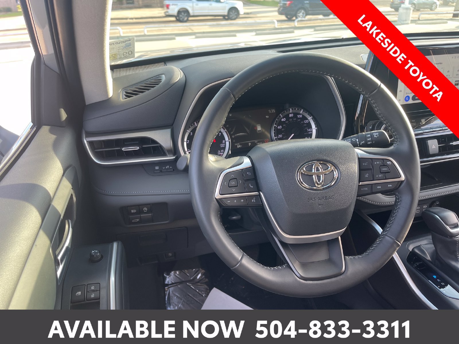 Used 2024 Toyota Highlander XLE FWD image 23