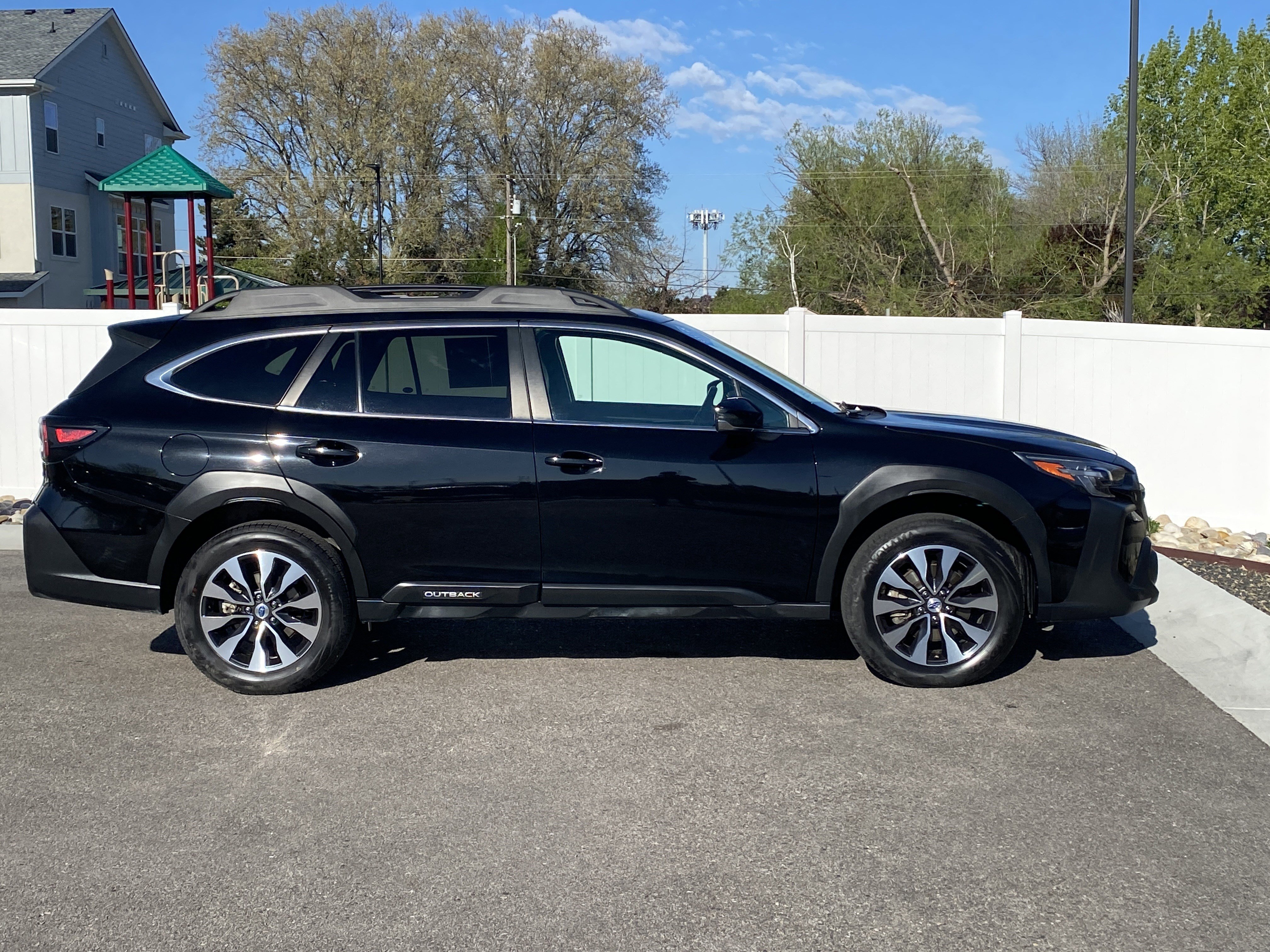 Certified 2024 Subaru Outback Limited AWD/4WD image 4