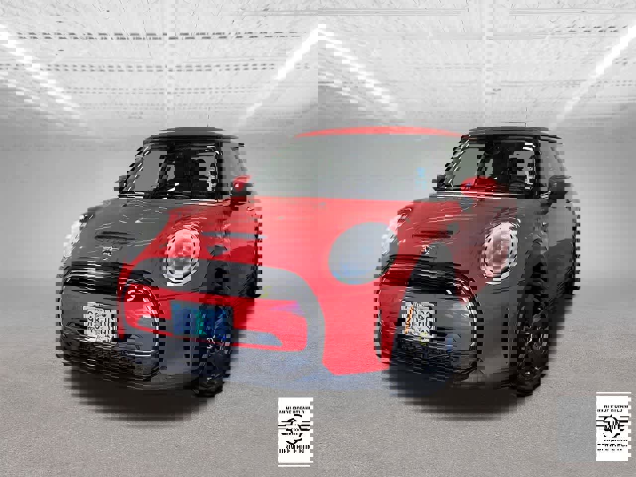 Certified 2024 MINI Cooper SE image 1