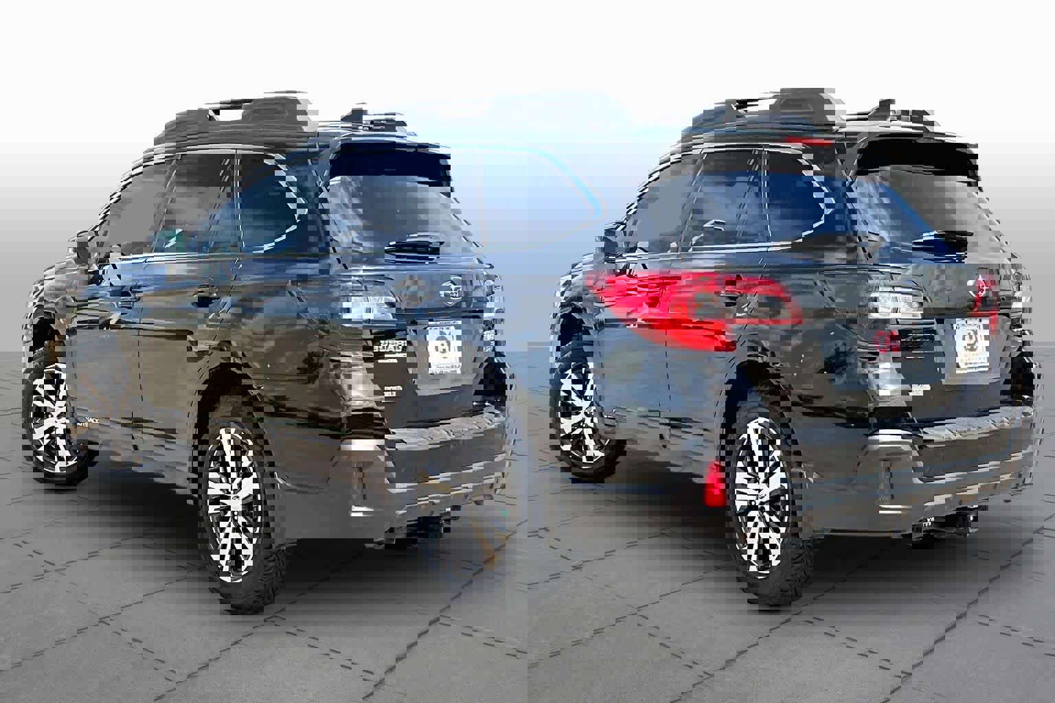 Used 2019 Subaru Outback 3.6R Limited w/ Popular Package #2 image 12