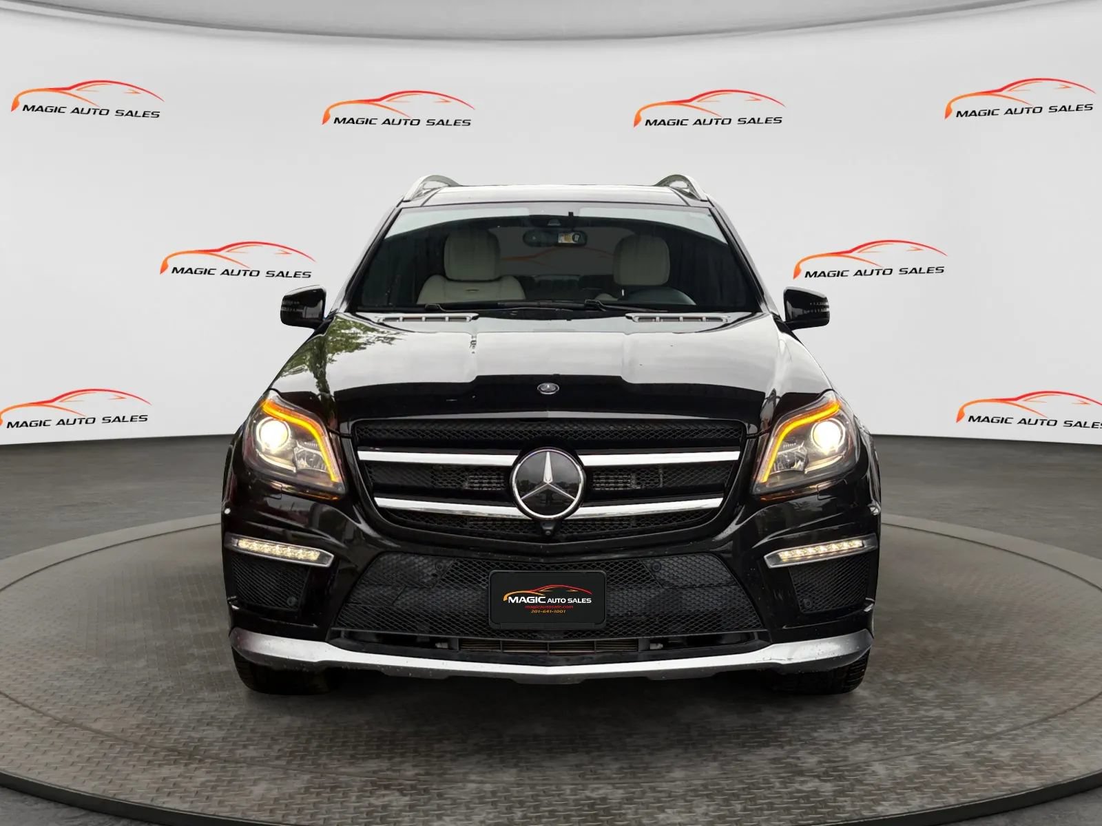 Used 2014 Mercedes-Benz GL 63 AMG 4MATIC image 3