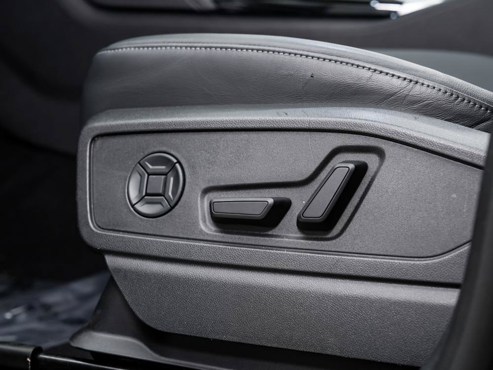 Certified 2025 Audi Q5 Premium Plus w/ Premium Plus AWD/4WD image 10