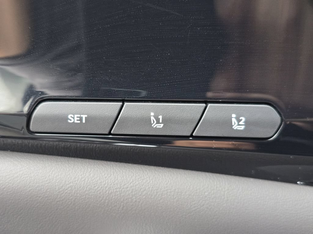 Certified 2025 Kia Carnival SX Prestige FWD image 27